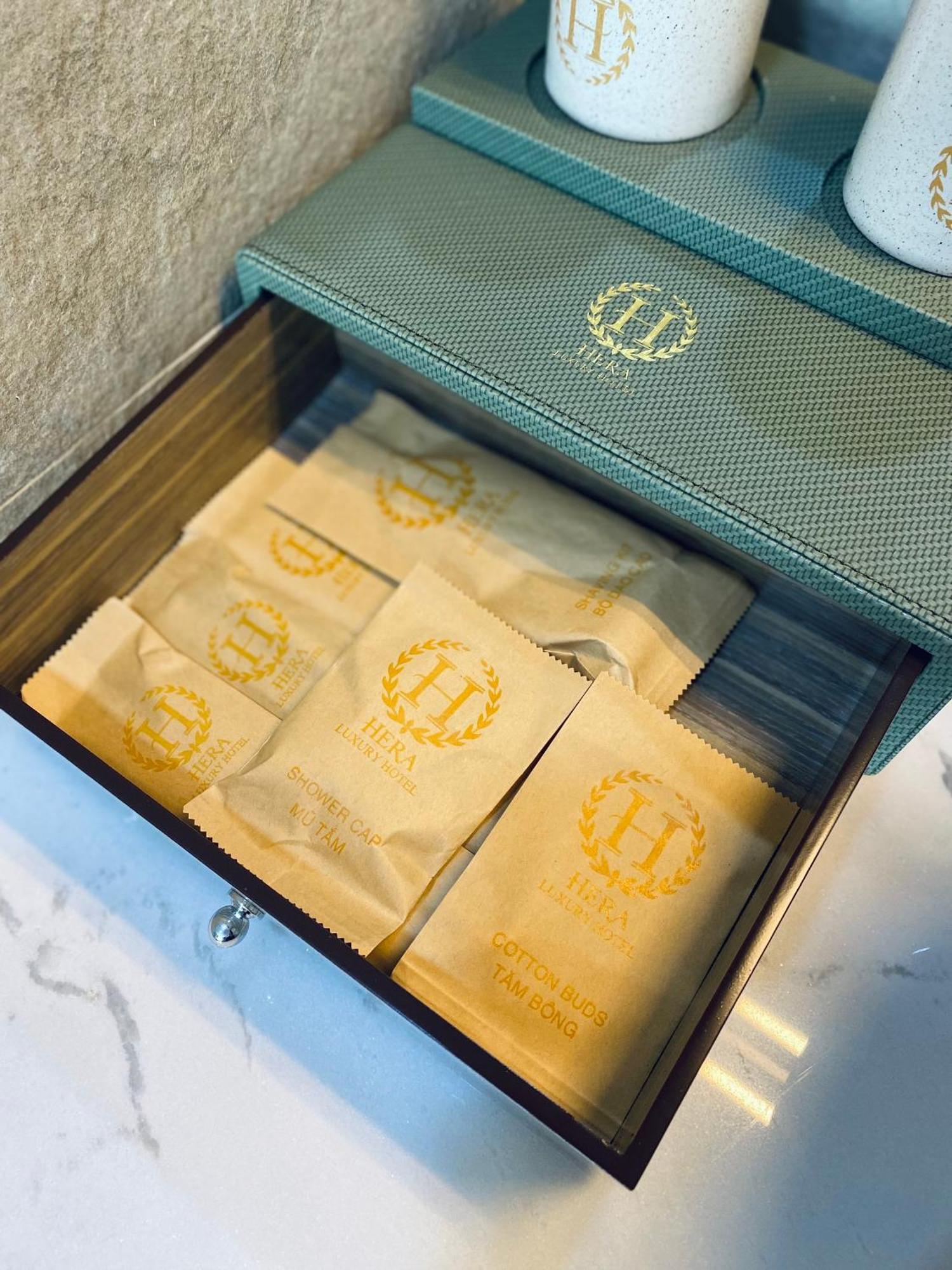 Hera Luxury Отель