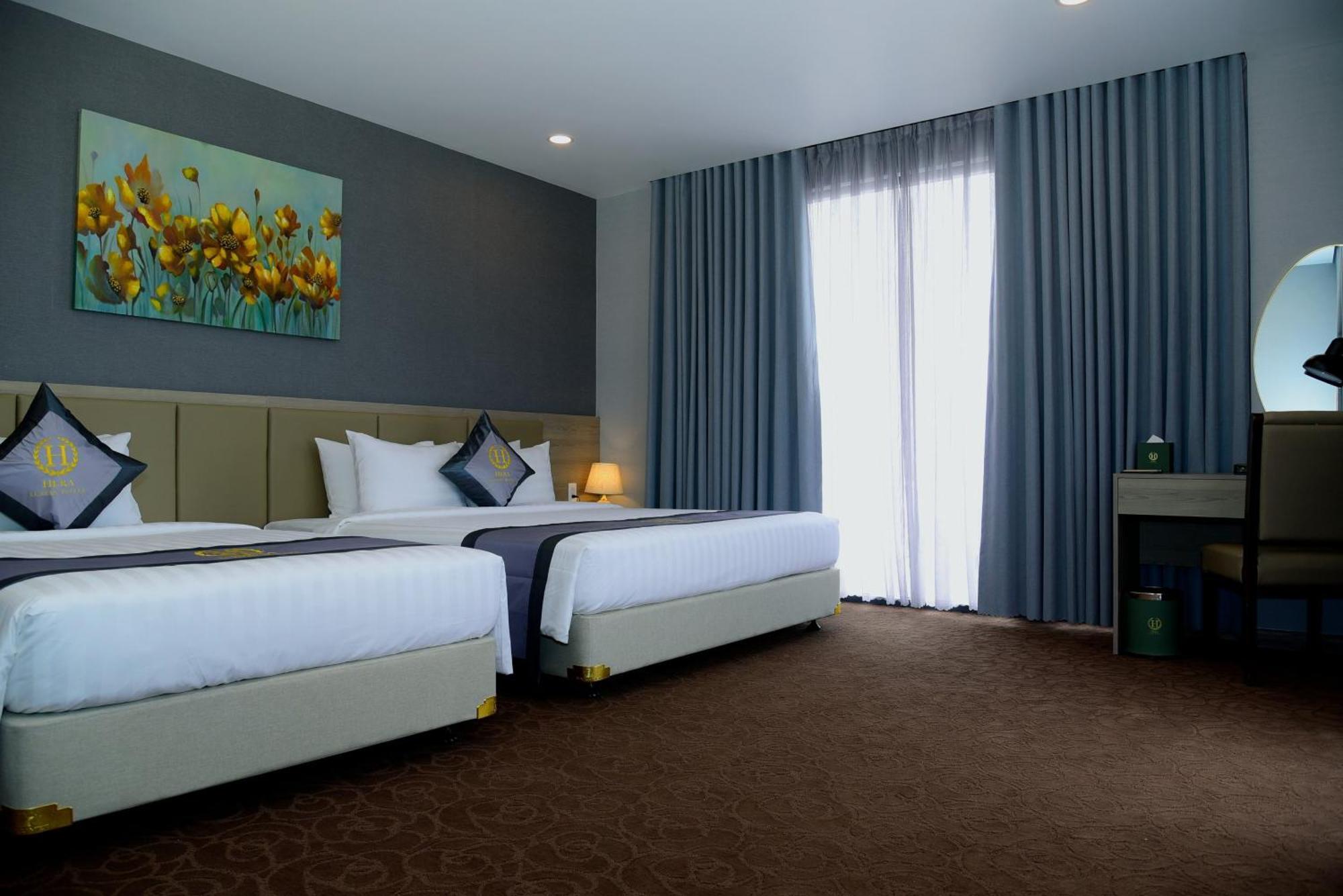 Отель Hera Luxury